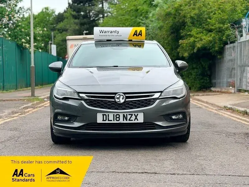Second-hand Vauxhall Astra SRi 2018 Gri Hatchback