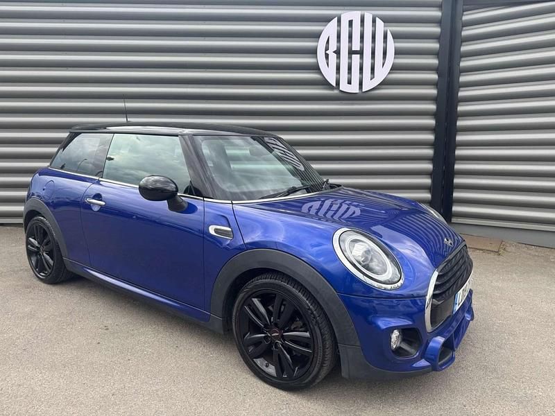 Begagnad Mini Cooper Hatch 2019 Blå Halvkombi