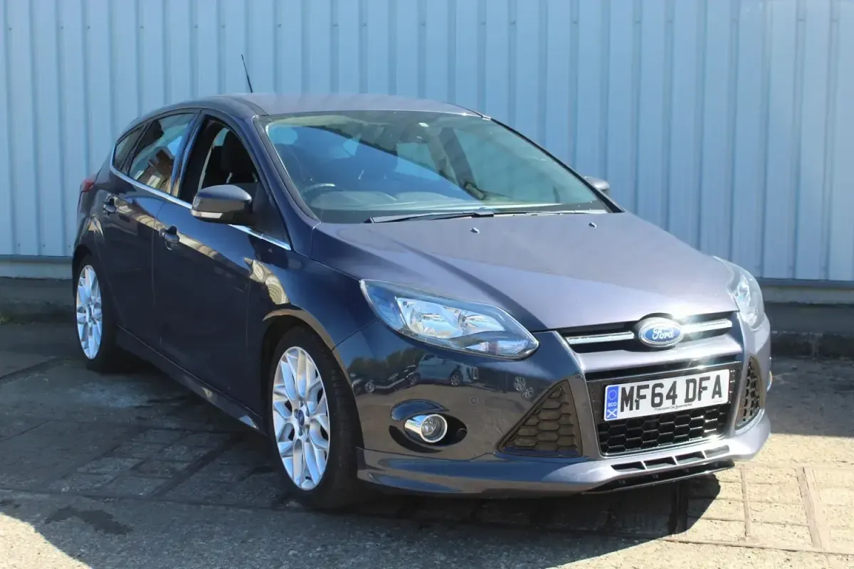 Używany Ford Focus Zetec 2014 Szary Hatchback