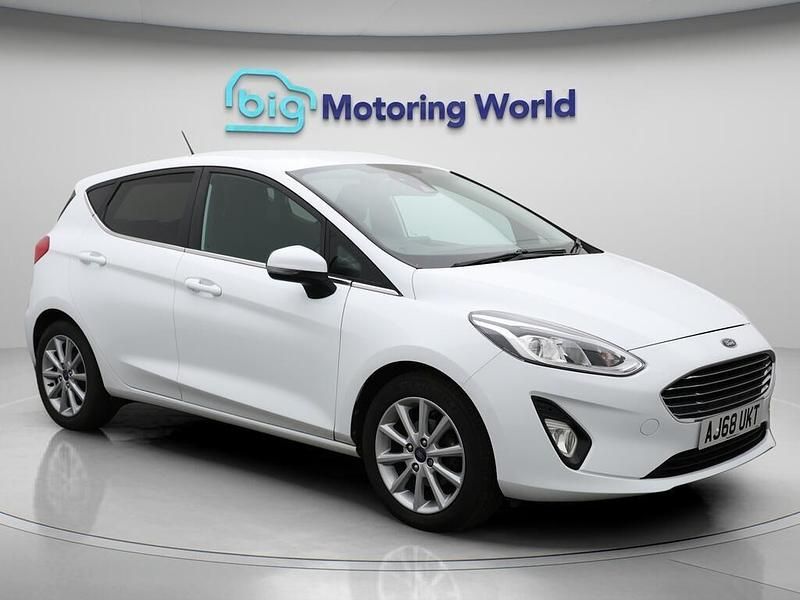 White Used 2018 Ford Fiesta Titanium Hatchback | £7,454 (Fair price) - Image 1/4