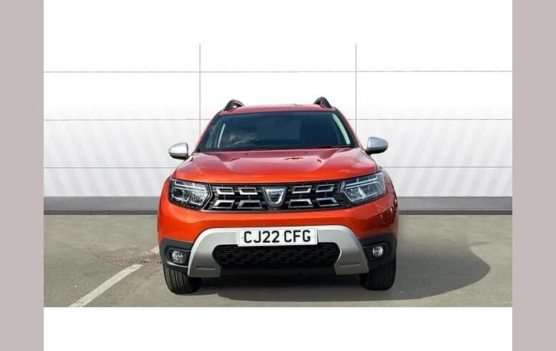 Used Dacia Duster Prestige 131 HP (96 kW) 2022 Orange SUV