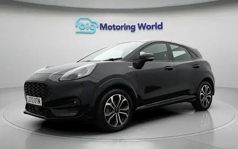 Second-hand Ford Puma ST-Line 125 CP (91 kW) 2023 Negru Hatchback