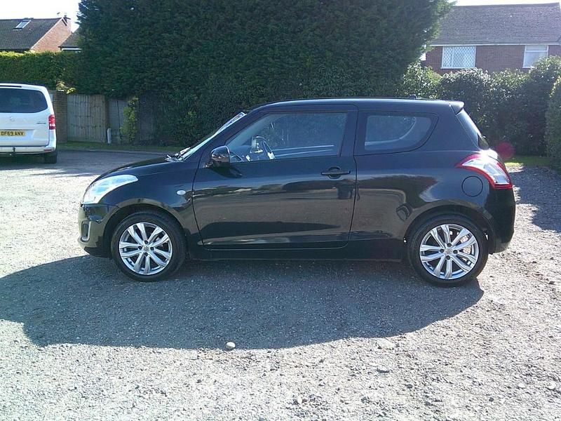 Used Suzuki Swift SZ3 94 HP (69 kW) 2013 Black Hatchback