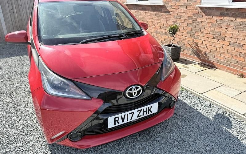 Used Toyota Aygo X-play 69 HP (50 kW) 2018 Hatchback