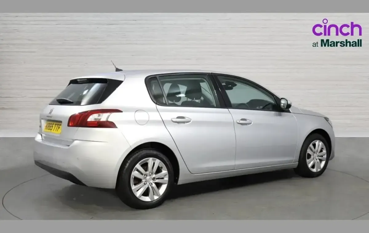 Usado Peugeot 308 Active 130 CV (95 kW) 2016 Plateado Utilitario