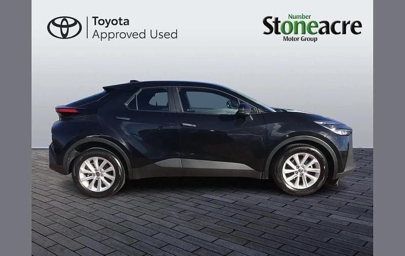 Used Toyota C-HR 140 HP (102 kW) 2024 Black SUV
