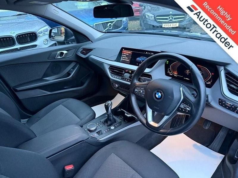 Used BMW 118 Advantage 136 HP (100 kW) 2022 Blue Hatchback