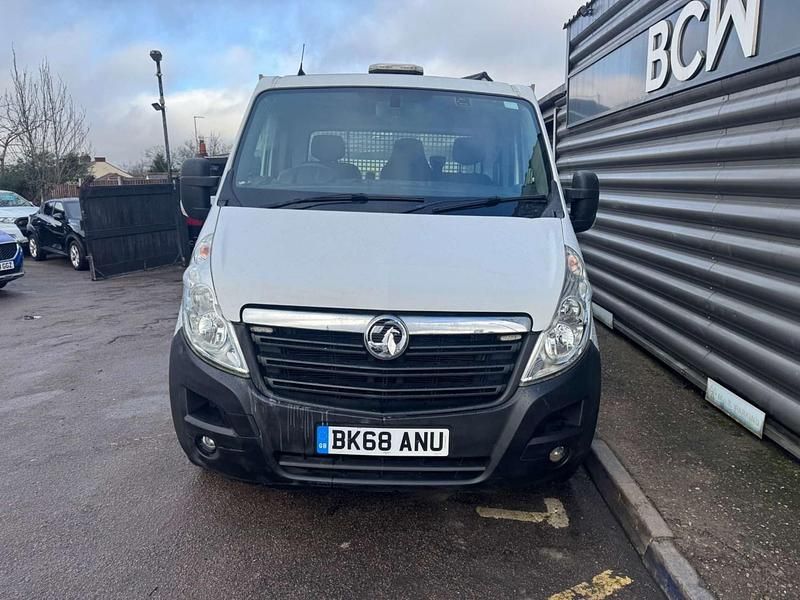 Used Vauxhall Movano 130 HP (95 kW) 2018 White MPV