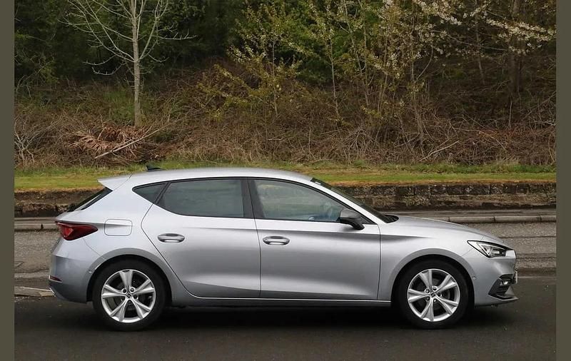 Used Seat Leon FR 147 HP (108 kW) 2021 Silver Hatchback