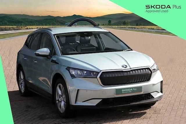 Arctic silver metallic Used 2025 Skoda Enyaq iV SUV | £28,305 (Fair price) - Image 1/4