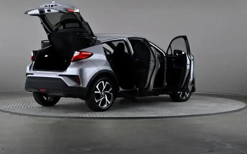 Used Toyota C-HR Design 122 HP (89 kW) 2018 Silver SUV