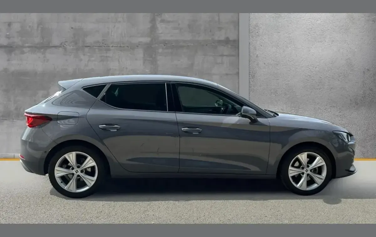 Used Seat Leon FR 147 HP (108 kW) 2025 Grey Hatchback