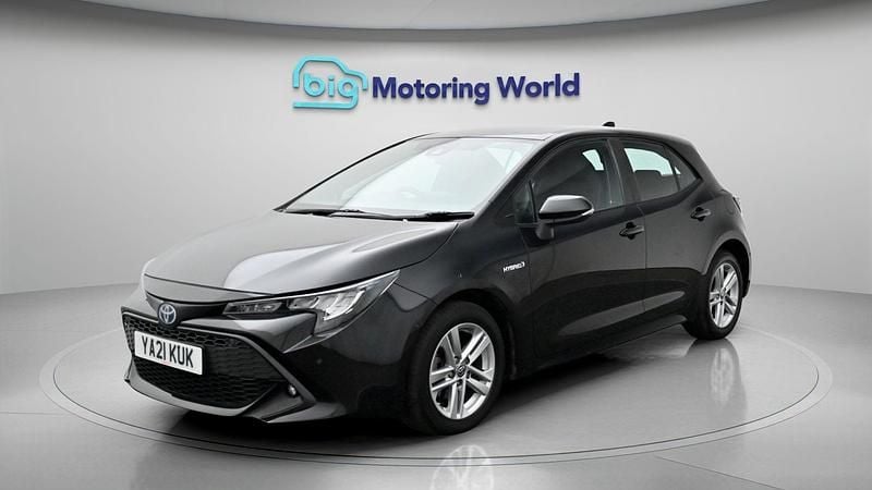 Used Toyota Corolla 122 HP (89 kW) 2021 Hatchback