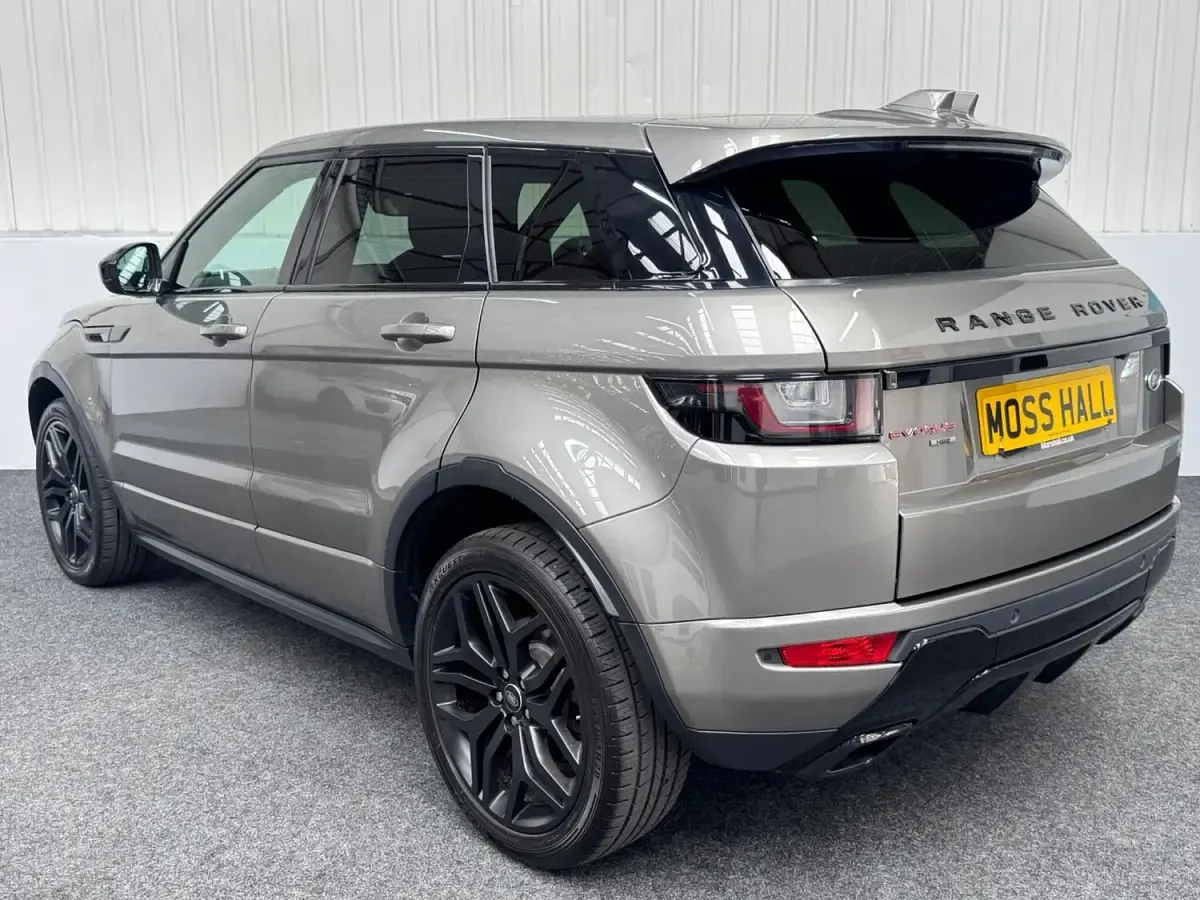 Used Land Rover Range Rover evoque HSE Dynamic 2018 Silver Estate