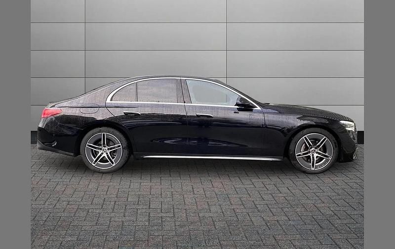 Begagnad Mercedes E220 Advanced 194 HK (142 kW) 2024 Svart Sedan