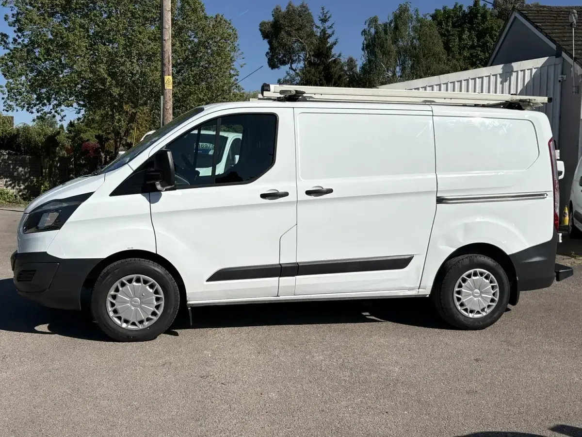 Usado Ford Transit Custom 100 HP (73 kW) 2016 Branco Van
