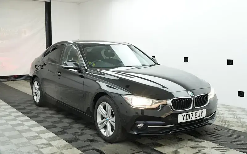 Used BMW 318 Sport Line 136 HP (100 kW) 2017 Sedan