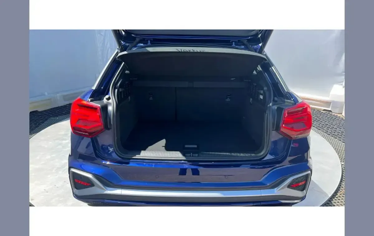 Used Audi Q2 S-Line 147 HP (108 kW) 2023 Blue SUV