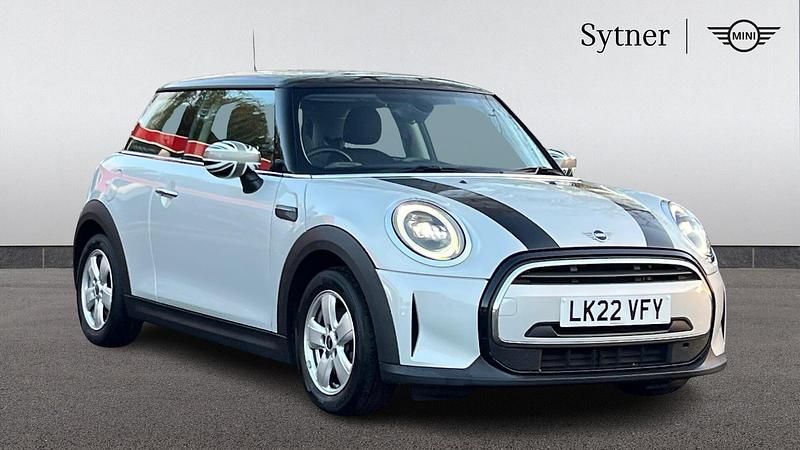 Used Mini Cooper Classic 134 HP (98 kW) 2022 Silver Hatchback
