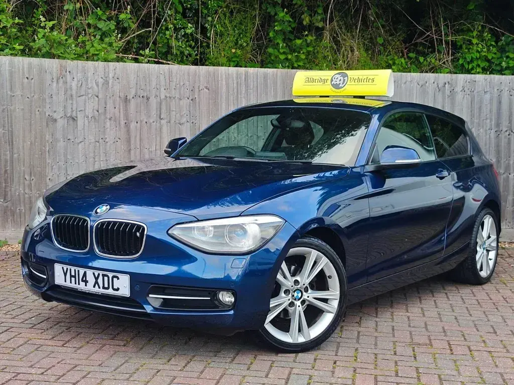 Używany BMW 118 Sport Line 2014 Niebieski Hatchback