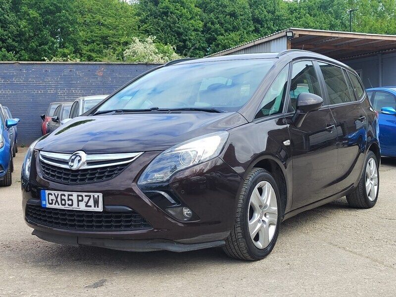 Used Vauxhall Zafira 138 HP (101 kW) 2015 Brown MPV
