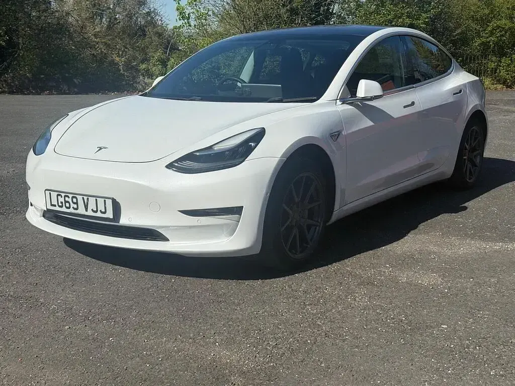 Used Tesla Model 3 Long Range AWD 77 kW (106 HP) 2019 White Sedan