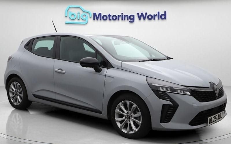 Used Renault Clio V Evolution 145 HP (106 kW) 2025 Grey Hatchback