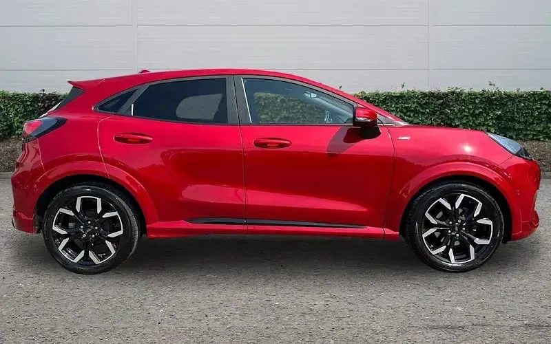Używany Ford Puma ST-Line X 125 KM (91 kW) 2023 Czerwony SUV