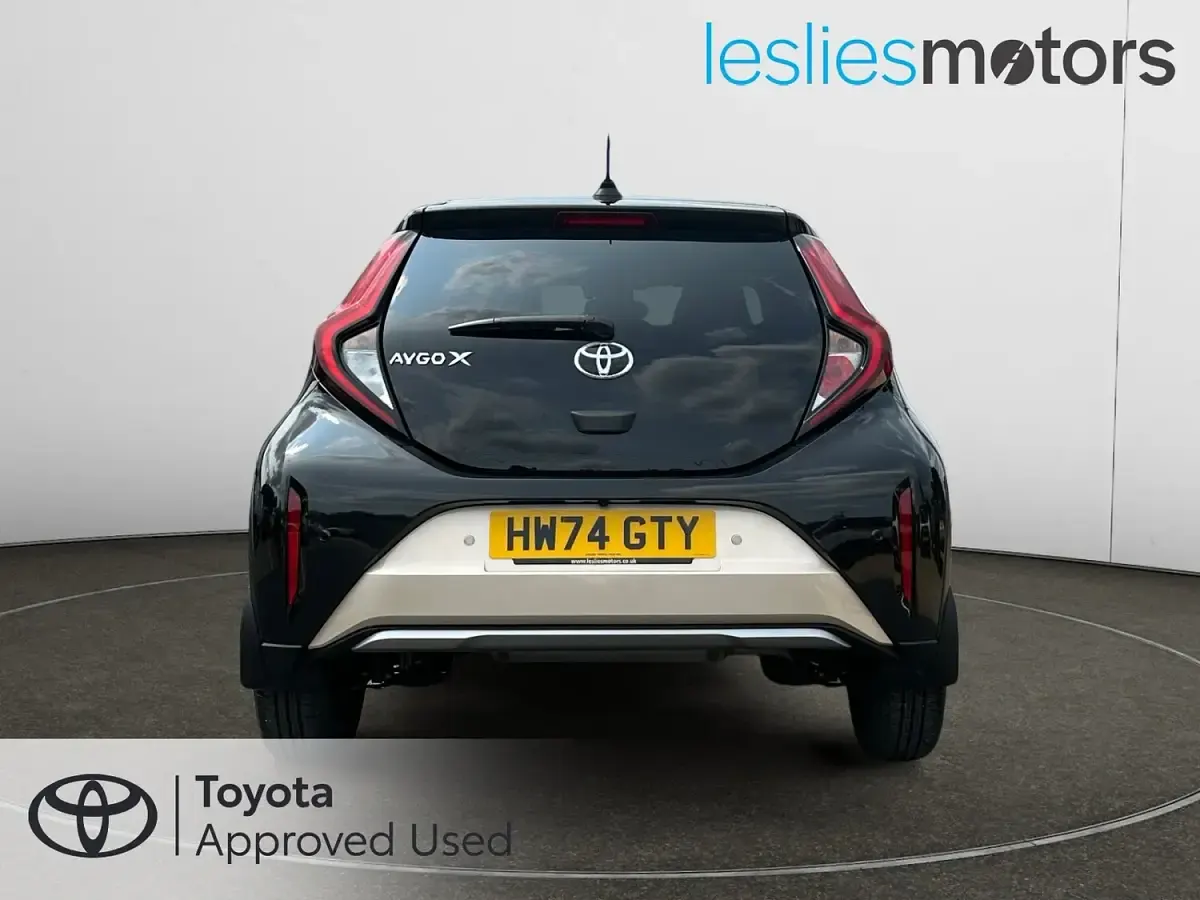 Used Toyota Aygo X 72 HP (52 kW) 2025 Beige SUV