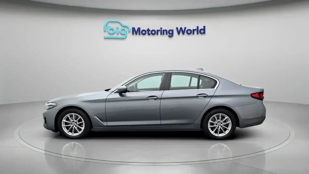 Used BMW 520 2021 Blue Sedan
