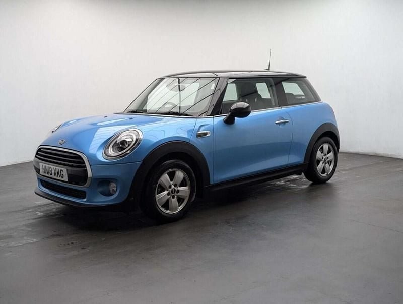 Used Mini Cooper Hatch 136 HP (100 kW) 2018 Blue Hatchback