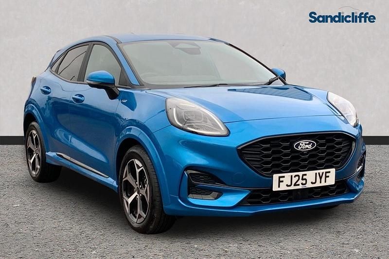 Digital aqua blue Used 2025 Ford Puma ST-Line Hatchback | £22,150 (Fair price) - Image 1/4