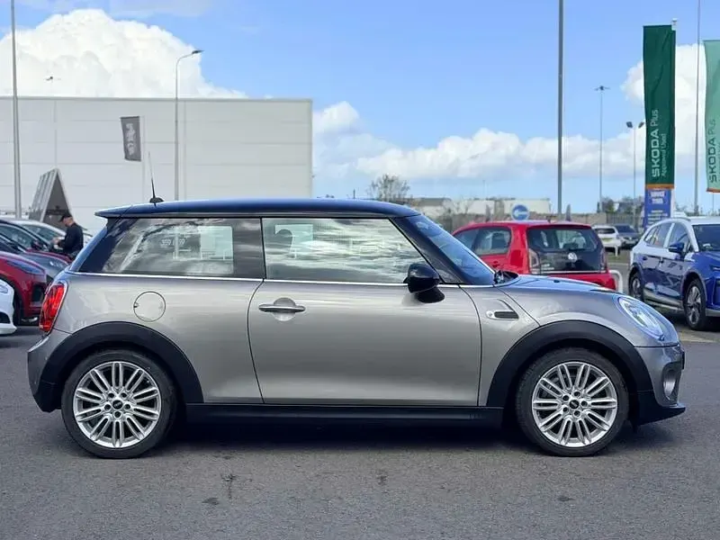 Używany Mini Cooper Hatch 2017 Srebrny Hatchback