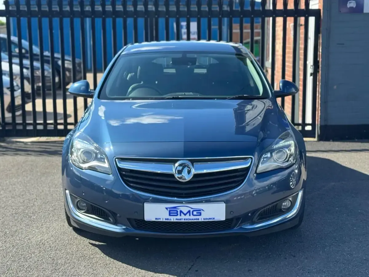 Second-hand Vauxhall Insignia Elite 2016 Albastru Hatchback