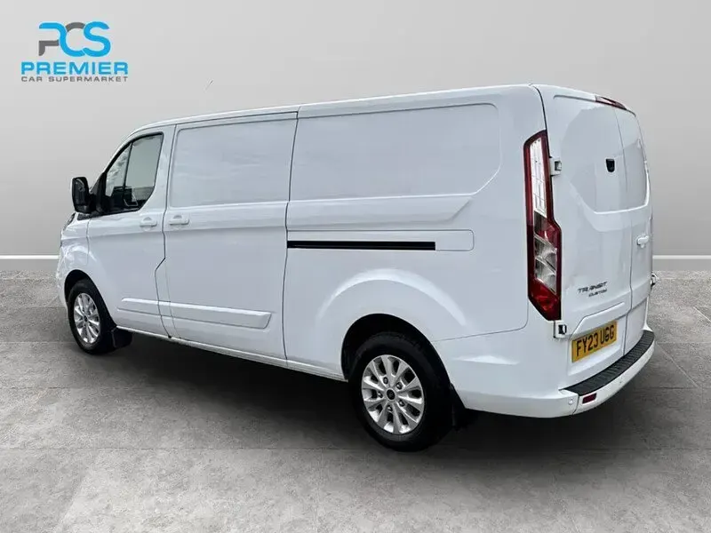 Used Ford Transit Custom Limited 130 HP (95 kW) 2023 White Van