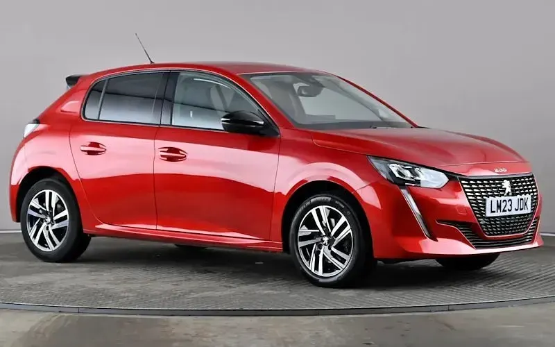 Used Peugeot 208 Allure+ 131 HP (96 kW) 2023 Hatchback