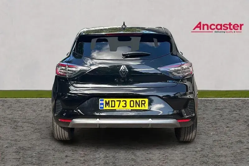 Used Renault Clio V Esprit Alpine 143 HP (105 kW) 2024 Black Hatchback