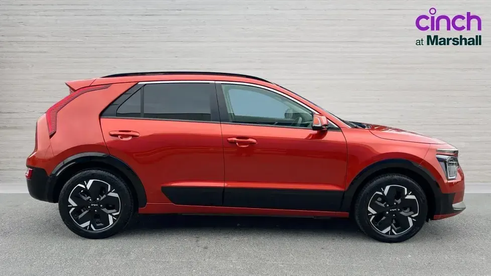 Begagnad Kia e-Niro 150 kW (204 HK) 2023 Orange SUV