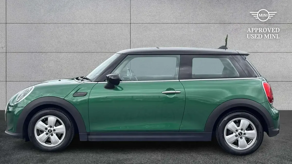 Used Mini Cooper Classic 134 HP (98 kW) 2023 Green Hatchback