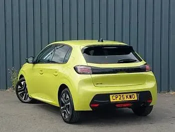 Used Peugeot 208 Allure 101 HP (74 kW) 2025 Yellow Hatchback
