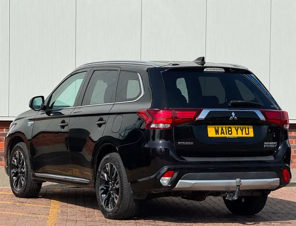 Used Mitsubishi Outlander P-HEV 2018 Black SUV