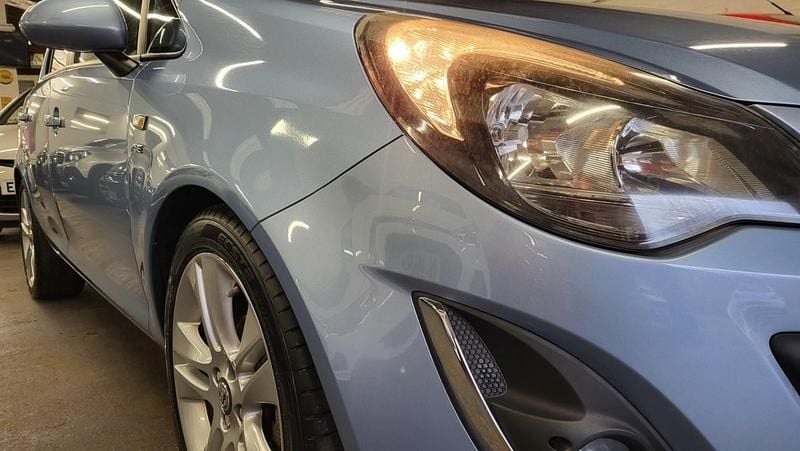 Used Vauxhall Corsa 69 HP (50 kW) 2014 Blue Hatchback