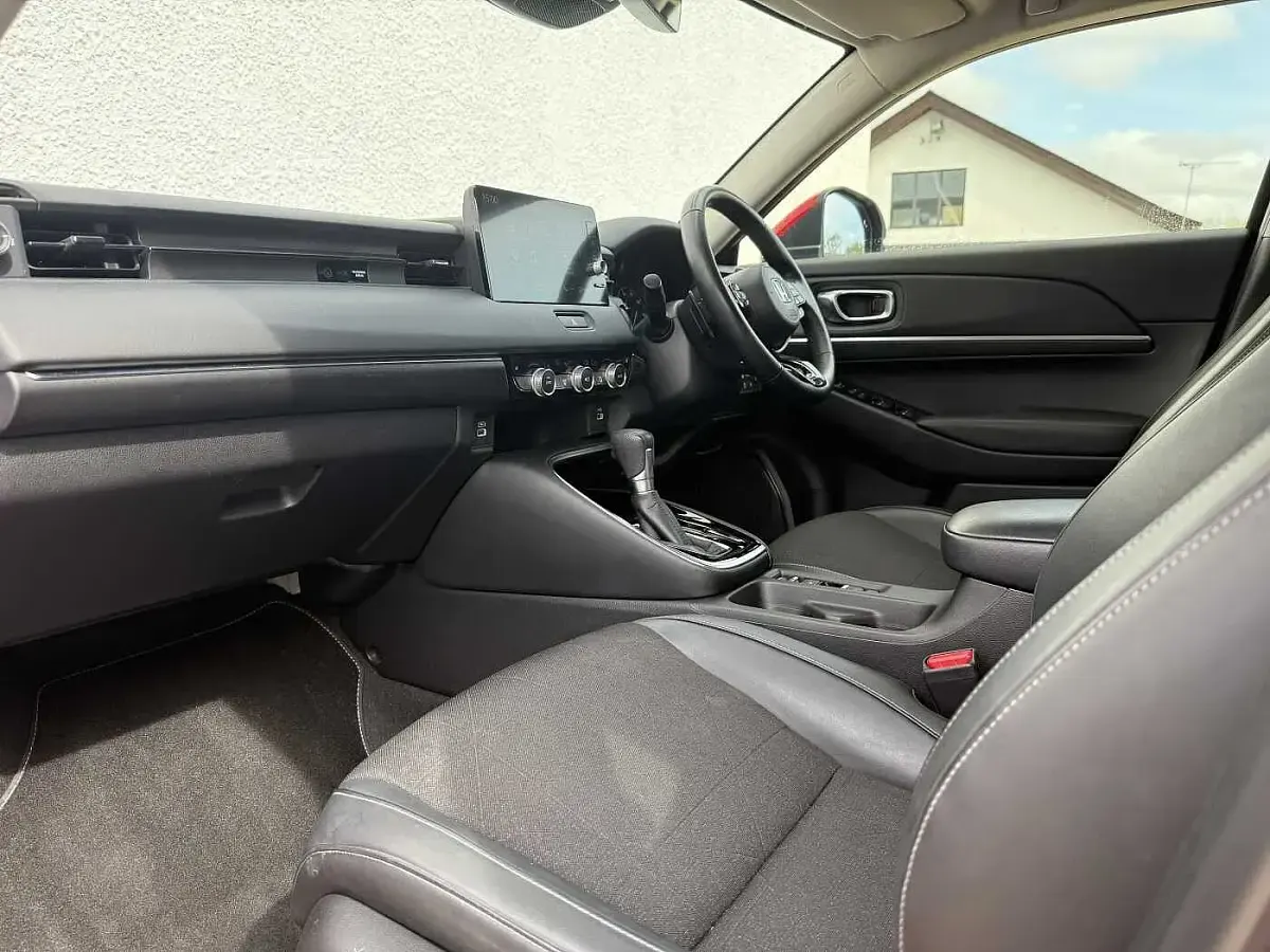 Used Honda HR-V Advance 131 HP (96 kW) 2022 Red SUV