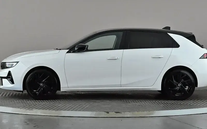 Used Vauxhall Astra GS Line 131 HP (96 kW) 2025 Hatchback