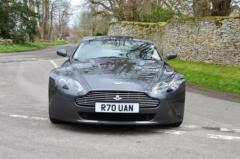 Used Aston Martin Vantage 420 HP (308 kW) 2009 Silver Coupe