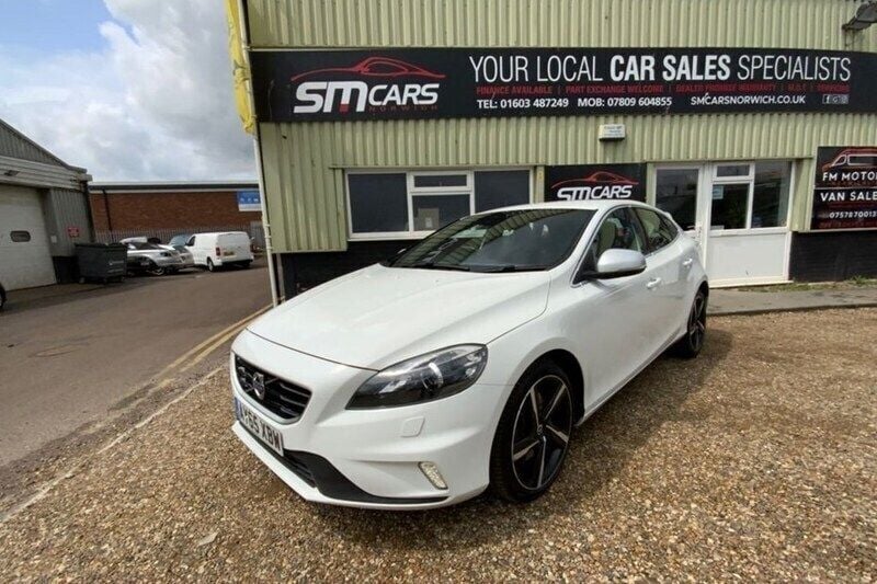 White Used 2015 Volvo V40 R-Design Estate | £9,950 (A bit pricey) - Image 1/1