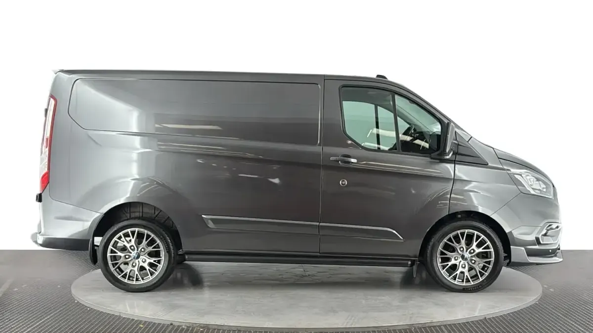 Used Ford Transit Custom Limited 130 HP (95 kW) 2022 Grey Van