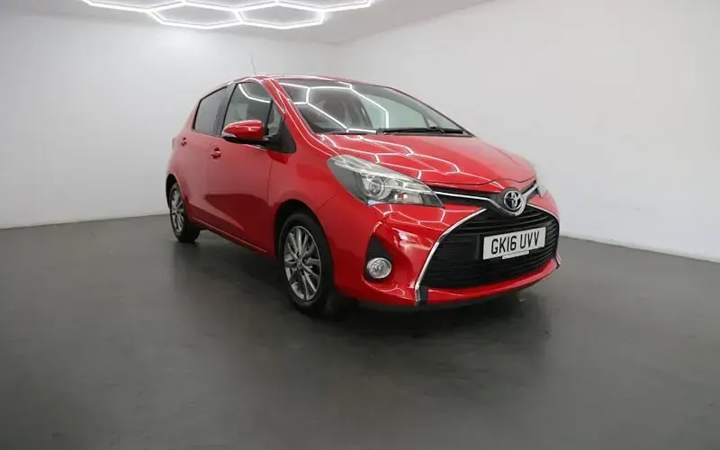 Used Toyota Yaris 69 HP (50 kW) 2016 Hatchback