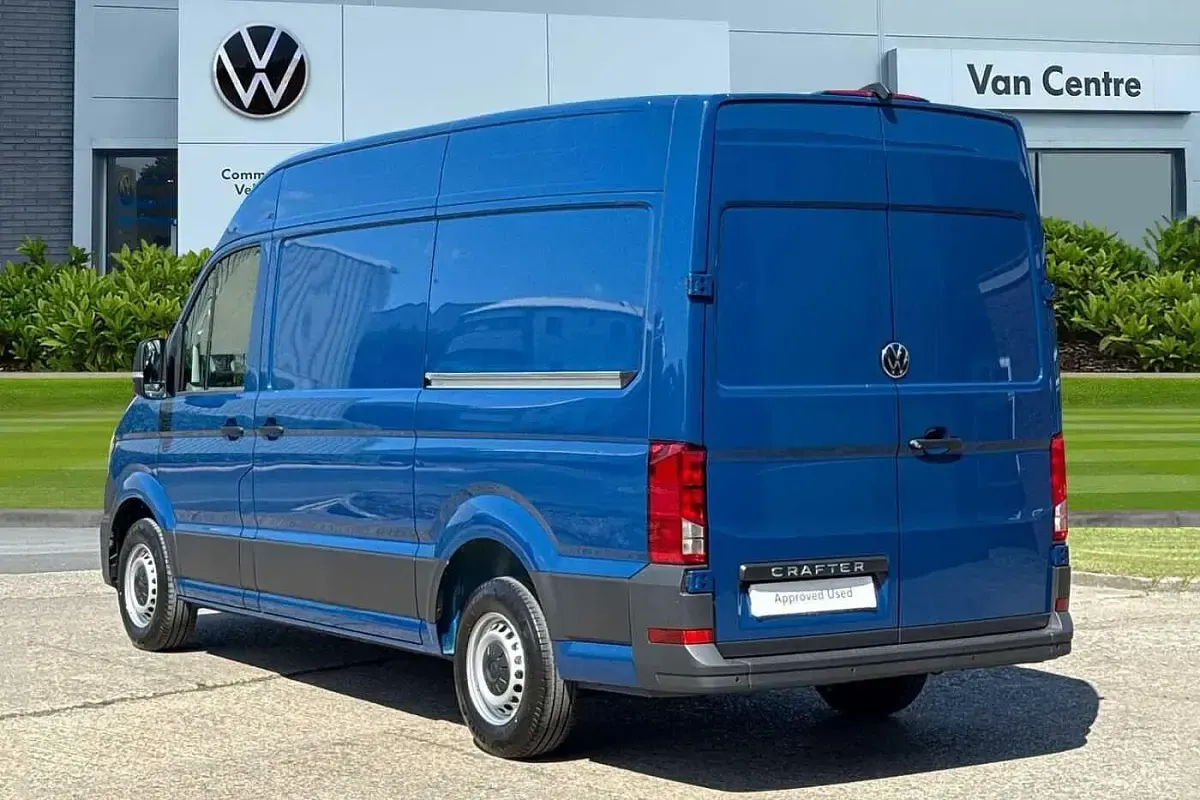 New VW Crafter 140 HP (102 kW) 2026 Blue Van