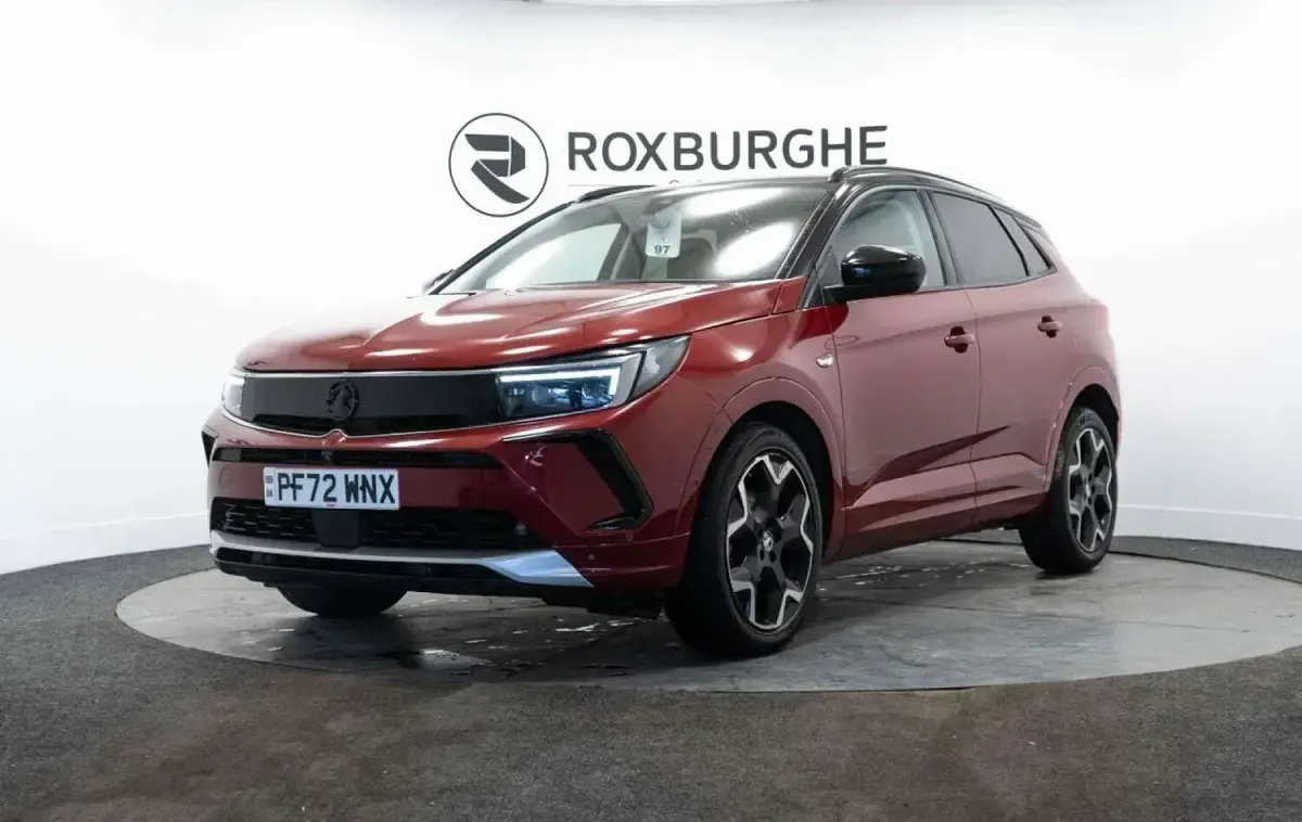 Gebraucht Vauxhall Grandland X Ultimate 130 PS (95 kW) 2023 Rot SUV